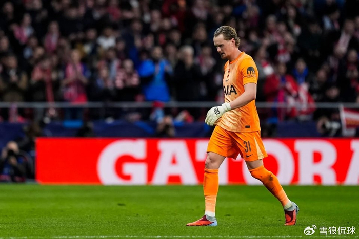 开云app-造孽！热刺22岁门将欧冠2度送礼16分钟被换下 本赛季英超0出场|金斯基|图多尔|托特纳姆热刺|维卡里奥|阿尔瓦_新浪新闻